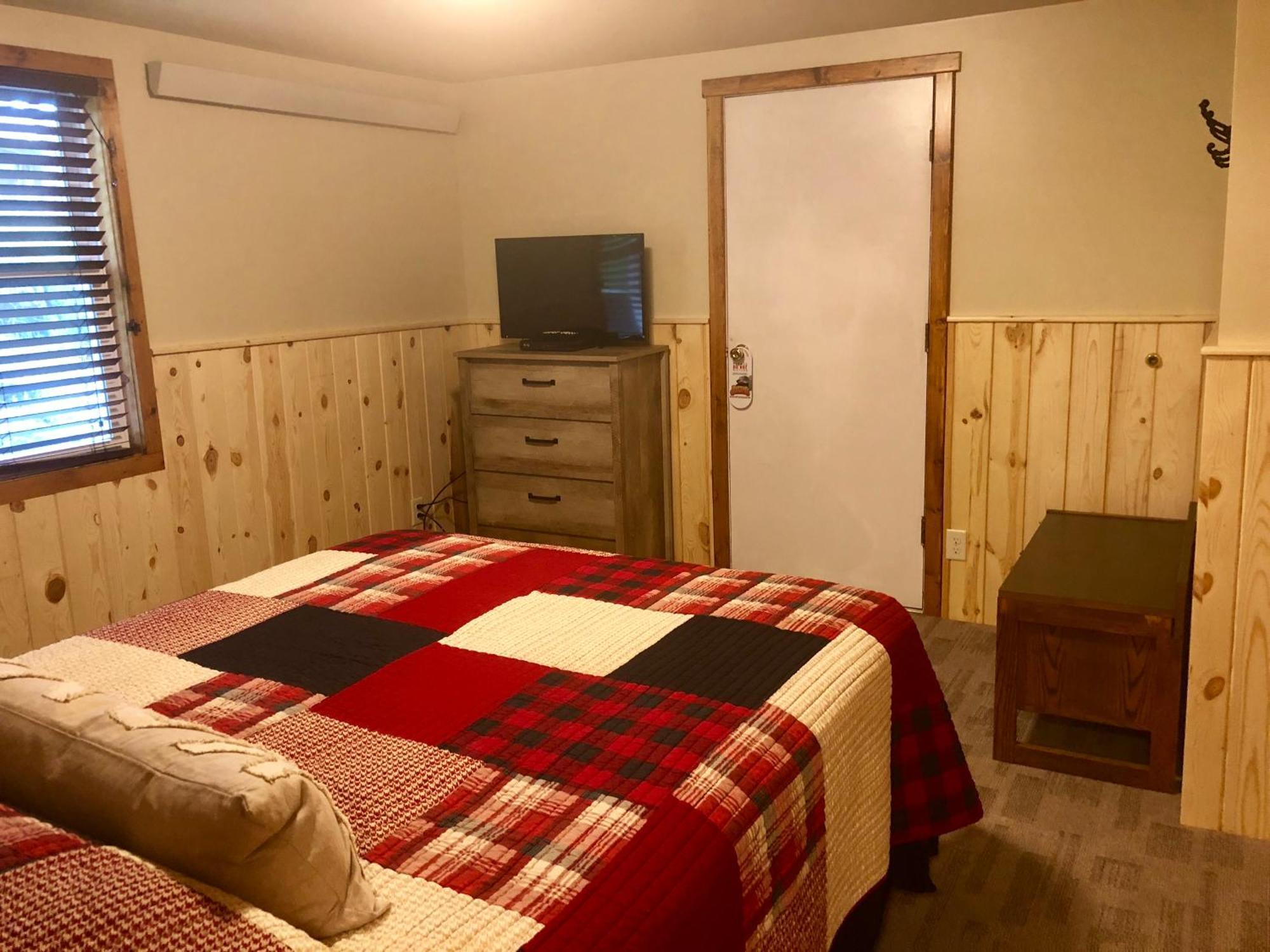 Rockerville Lodge & Cabins 奇斯顿 客房 照片