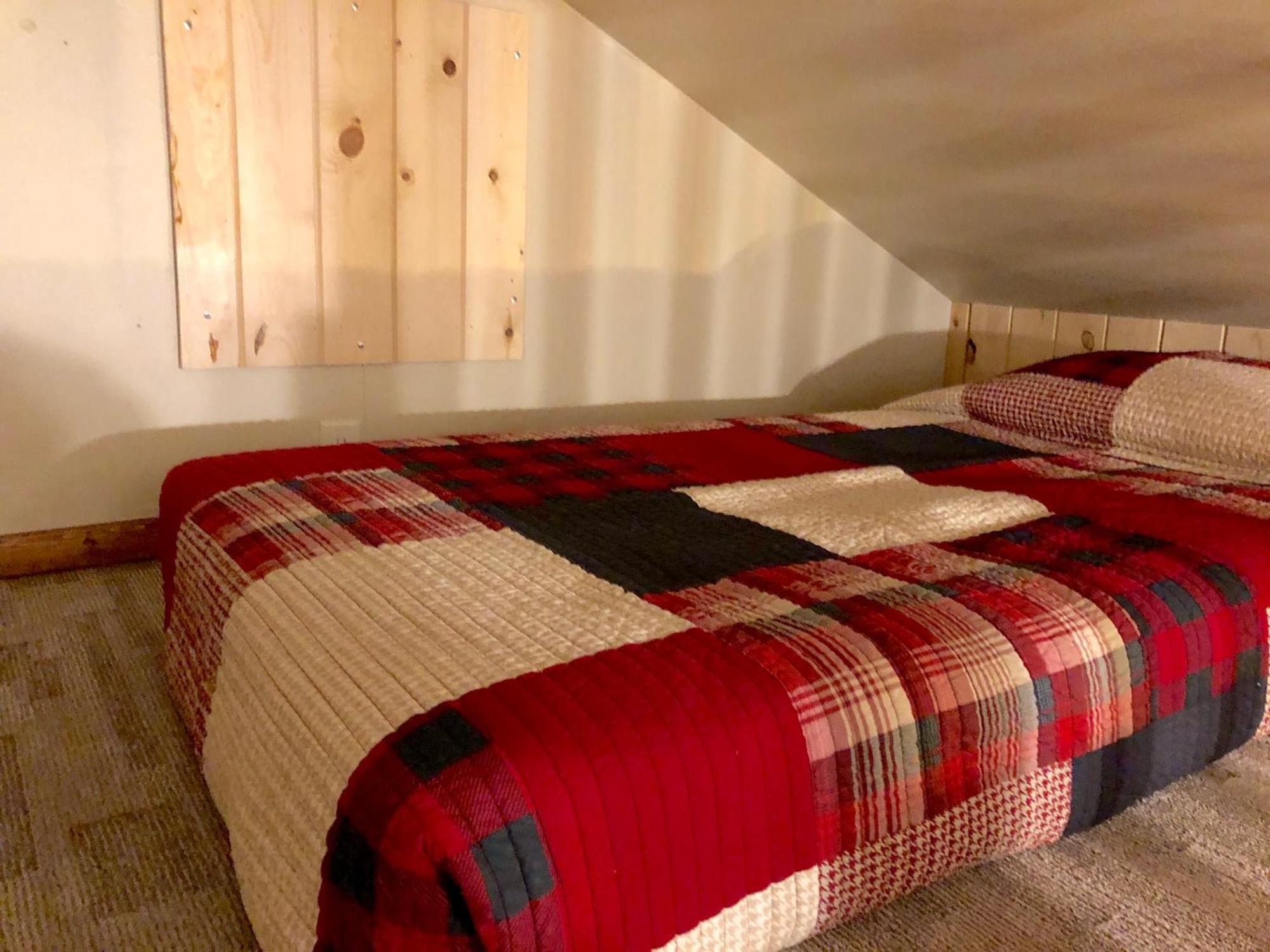 Rockerville Lodge & Cabins 奇斯顿 客房 照片