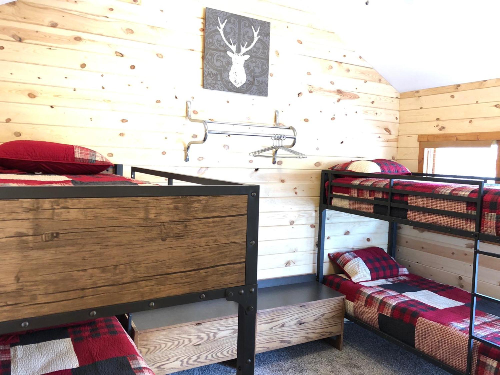 Rockerville Lodge & Cabins 奇斯顿 外观 照片
