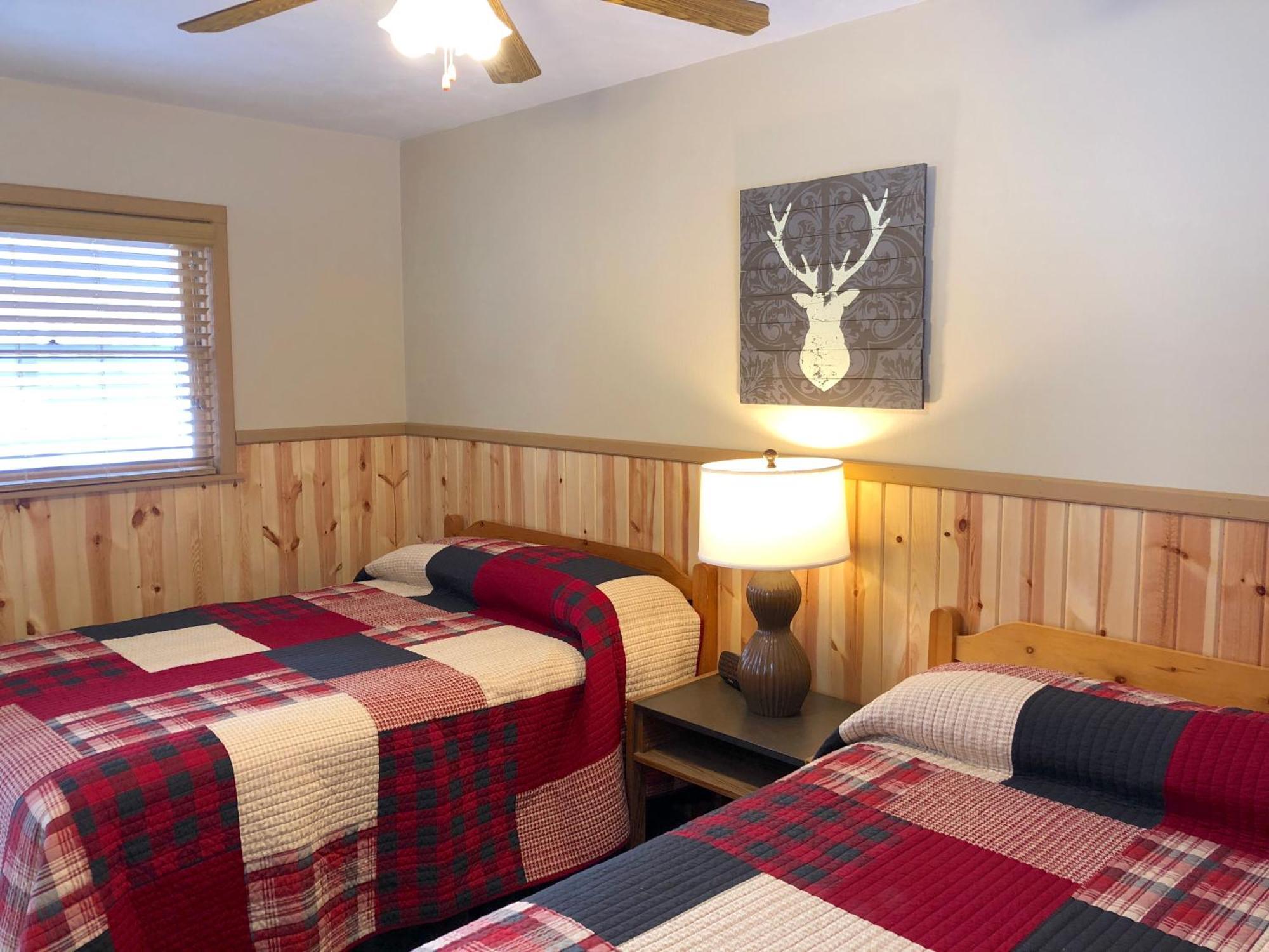 Rockerville Lodge & Cabins 奇斯顿 外观 照片