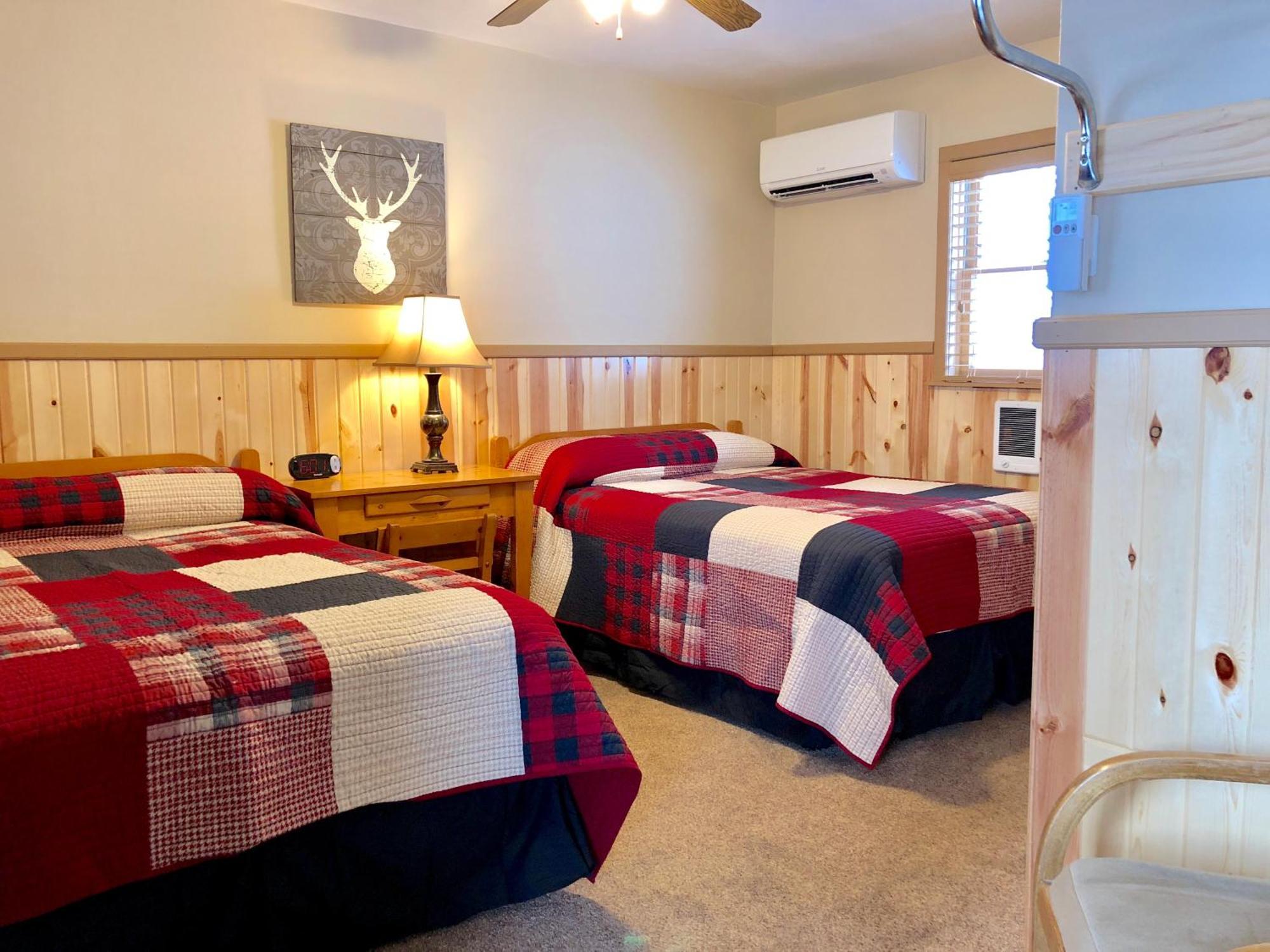 Rockerville Lodge & Cabins 奇斯顿 外观 照片